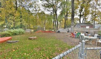 6 Cushing St, Cumberland, RI 02864