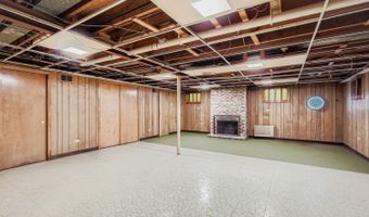 1410 W Lexington Dr, Arlington Heights, IL 60004