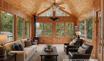 7 Wheeler Dr, Danbury, CT 06811