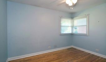 1222 E Kensington Rd, Arlington Heights, IL 60004