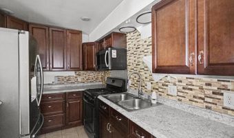5219 NEWTON St #T-3, Bladensburg, MD 20710