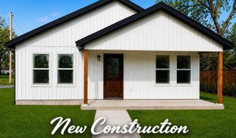 340 E Cofield Ave, Aurora, MO 65605