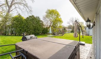 716 Westside Dr, Rochester, NY 14624