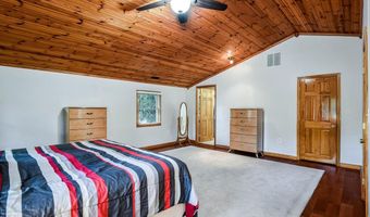 4406 ROUNDHILL Rd, Alexandria, VA 22310
