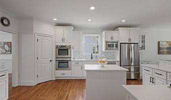 7989 Magnolia Sq, Atlanta, GA 30350