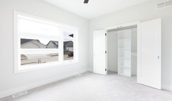 460 NE Monarch Dr, Polk City, IA 50226