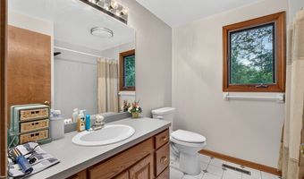 231 Londonderry Ln, Amherst, NY 14068