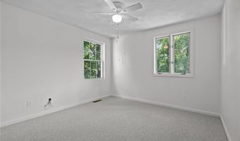 129 Simmonsville Ave, Johnston, RI 02919