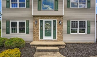 2202 Martin Crest Dr, Akron, OH 44312