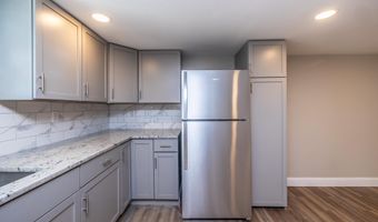8 SHERMAN Dr, Claymont, DE 19703