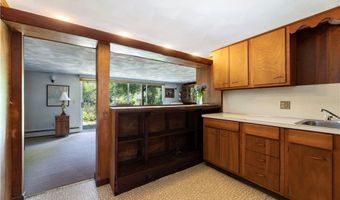 11 Guzeika Rd, North Kingstown, RI 02852