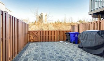 1619 10TH St S, Arlington, VA 22204