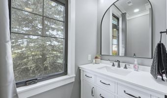 2713 County Road 60, Auburn, IN 46706