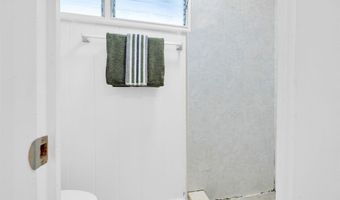 1127 Haloa Dr, Honolulu, HI 96818