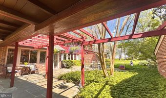 6819 SELKIRK, Bethesda, MD 20817