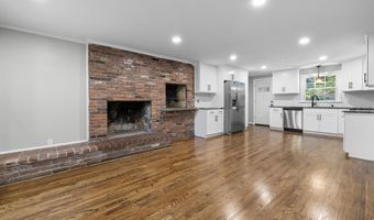 545 Simsbury Rd, Bloomfield, CT 06002