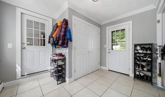 11 W Winkley St, Amesbury, MA 01913