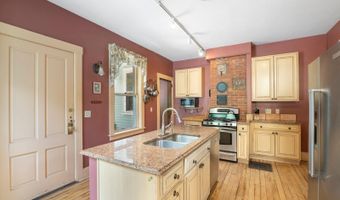 41 Chapin St, Brattleboro, VT 05301