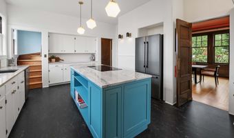 1684 IRVING Ave, Astoria, OR 97103