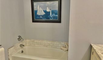 101 Legend Hill Rd 101, Madison, CT 06443