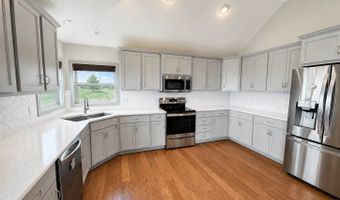 16030 Craig St, Basehor, KS 66007