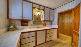 323 L St, Carlsbad, NM 88220