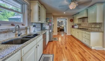 1108 Mildred Dr, Alcoa, TN 37701