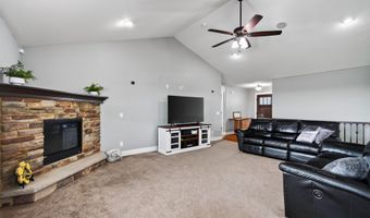 3221 4th Ave SE, Altoona, IA 50009