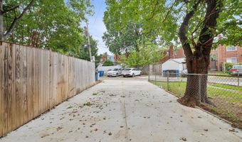 141 LYNHAVEN Dr, Alexandria, VA 22305