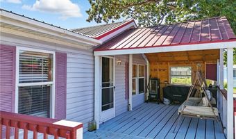 24 Silver Pond Dr, Apple Creek, OH 44606