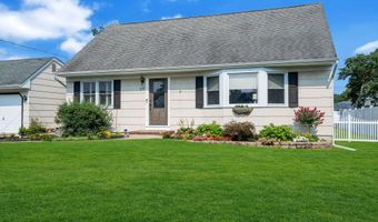 728 Neptune Ave, Beachwood, NJ 08722