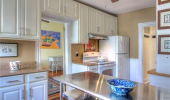 98 John St, Newport, RI 02840