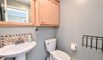 6409 Old Wood Rd, Ashtabula, OH 44004