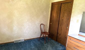 1221 E Linden St, Algona, IA 50511