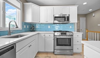 212 25th St, Avalon, NJ 08202