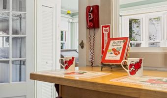 75 Ledgelawn Ave, Bar Harbor, ME 04609