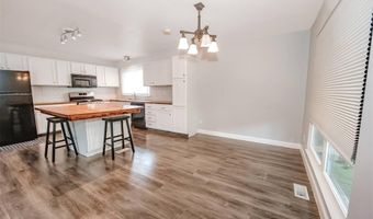 367 Napoli Ct, Ballwin, MO 63021