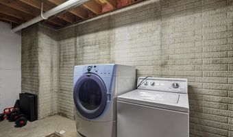 5414 Schubert St, Ames, IA 50014
