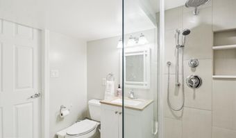 8600 FOX RUN, Potomac, MD 20854