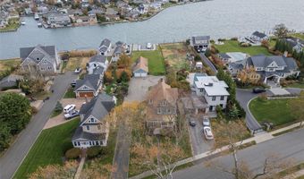 314 Ocean Ave, Amityville, NY 11701