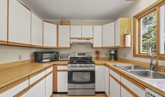 337 Captain Whitney Rd, Becket, MA 01223