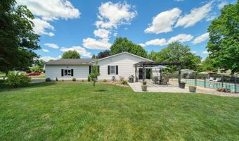 2943 Lee Marie Dr, Adrian, MI 49221