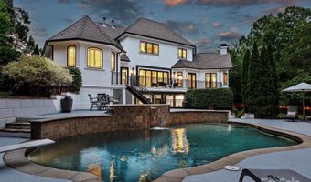 2207 Trapper Ct, Charlotte, NC 28270