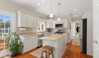 23 Whipple Rd, Glocester, RI 02814