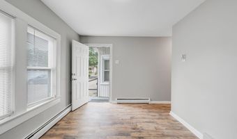 37 Park Ave 3, Amityville, NY 11701
