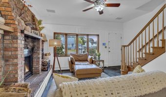 854 Main St, Belford, NJ 07718