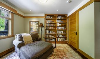 99 Granite St, Ashland, OR 97520
