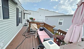 15 East Dr, East Providence, RI 02916