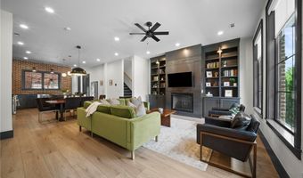 220 SE B St, Bentonville, AR 72712