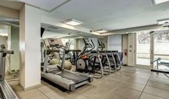 880 N POLLARD St 1002, Arlington, VA 22203
